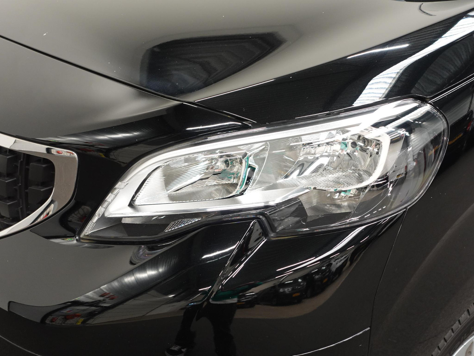 Peugeot Expert 2.0 BlueHDI 180PK Long Premium Automaat