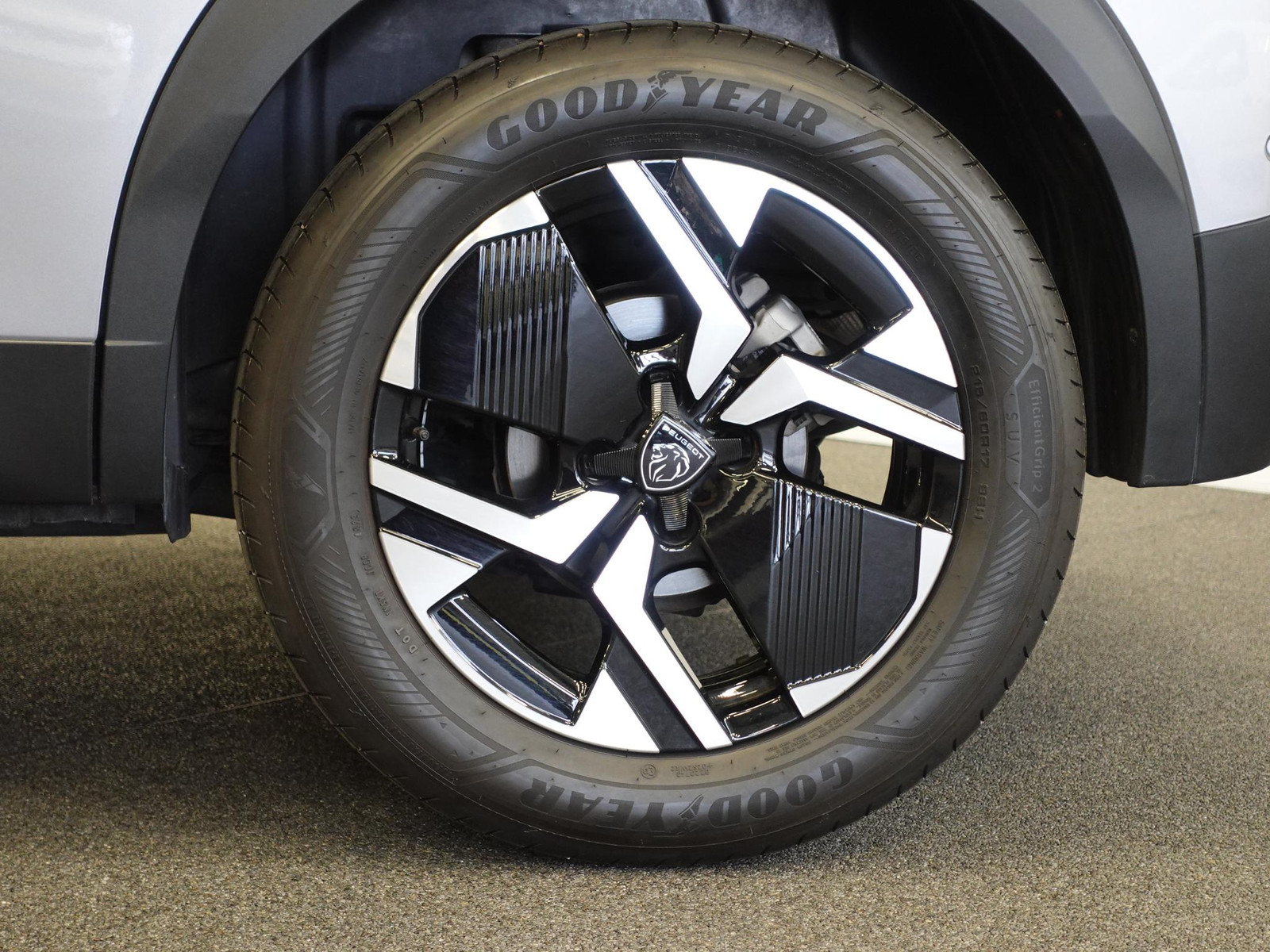 Peugeot 2008 1.2 PureTech 130pk Automaat Allure