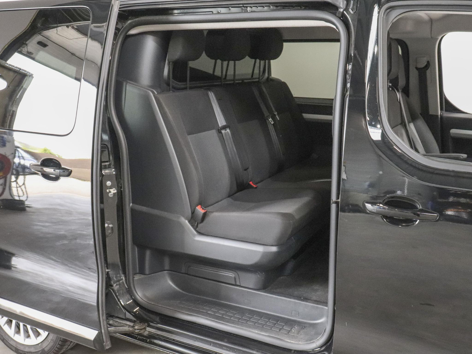 Peugeot Expert 180pk Long L3H1 Premium Dubbele Cabine Automaat thumbnail 5