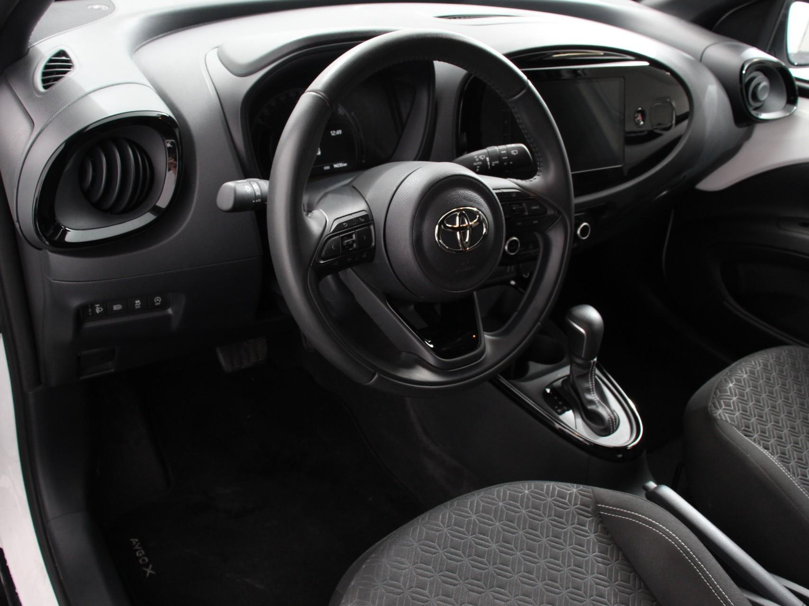 Toyota Aygo X 1.0 VVT-i S-CVT Automaat Trend
