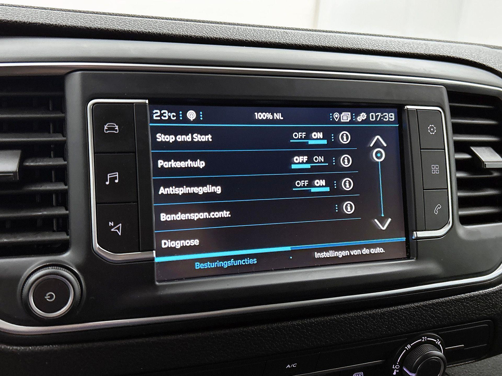 Peugeot Expert 2.0 180PK Long Premium Dubbele Cabine Automaat thumbnail 7