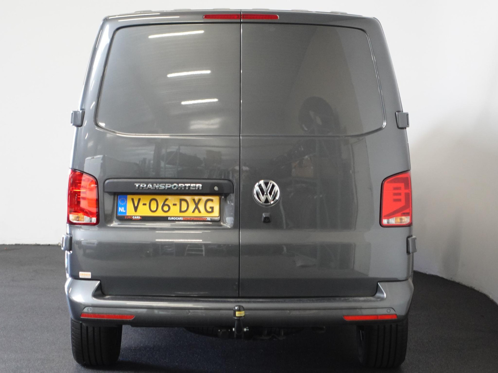 Volkswagen Transporter 2.0 TDI L2H1 28 Highline Automaat
