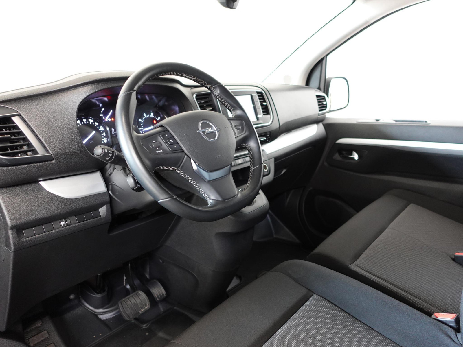 Opel Vivaro 2.0 CDTI 145 pk L3H1 Edition 3-zits Automaat thumbnail 2