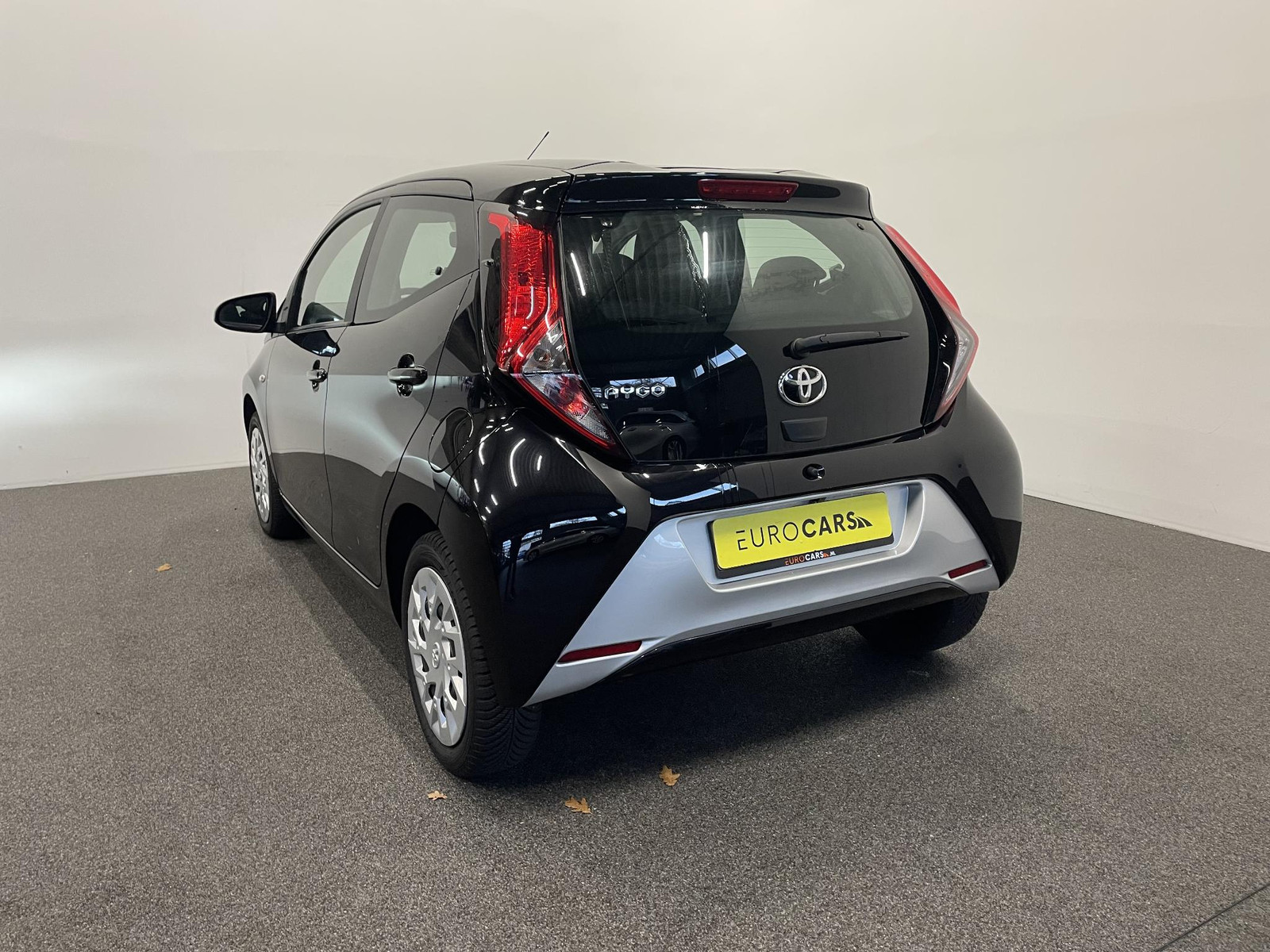 Toyota Aygo 1.0 VVT-i x-play thumbnail 7