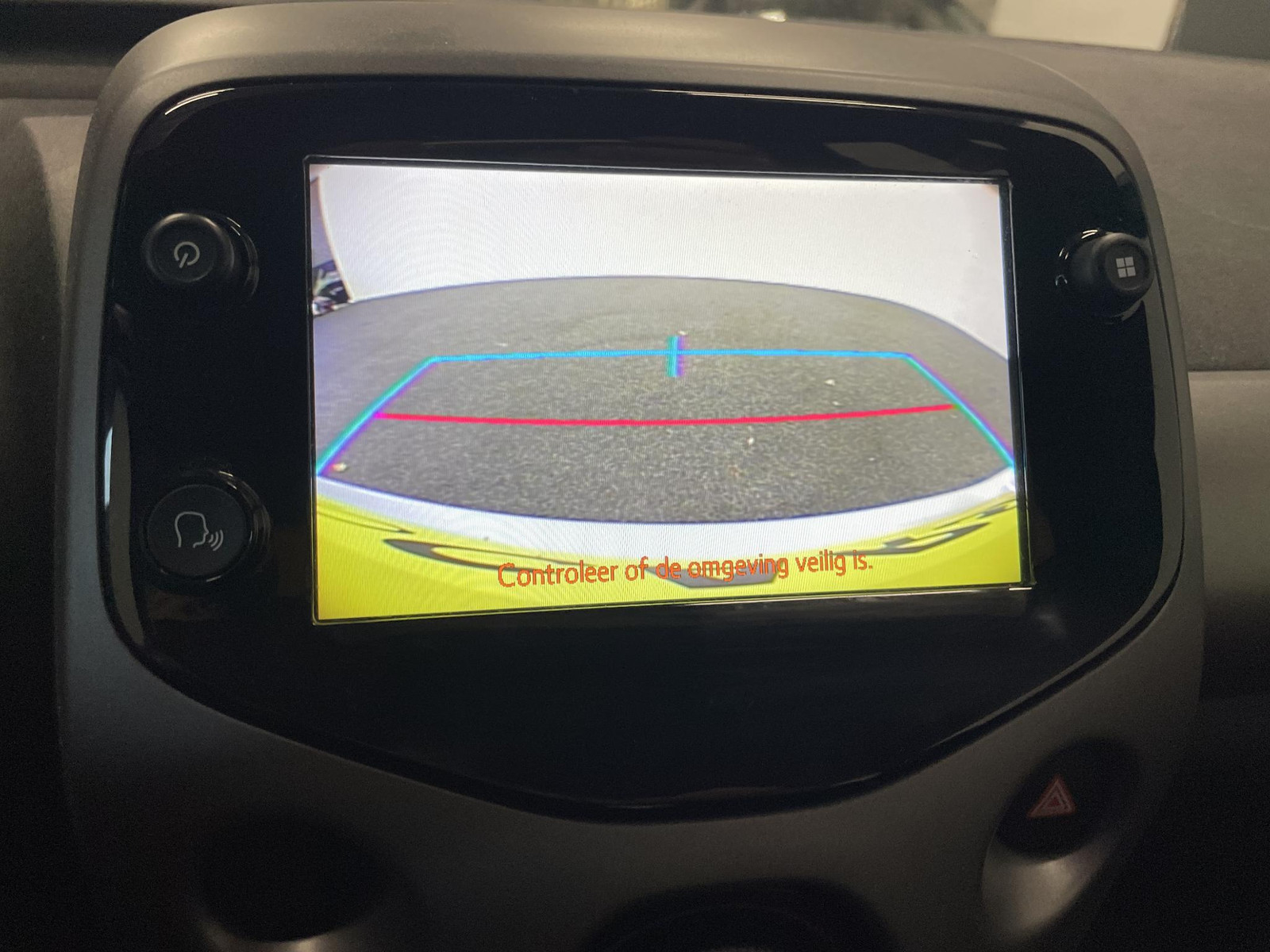Toyota Aygo 1.0 VVT-i x-play thumbnail 6