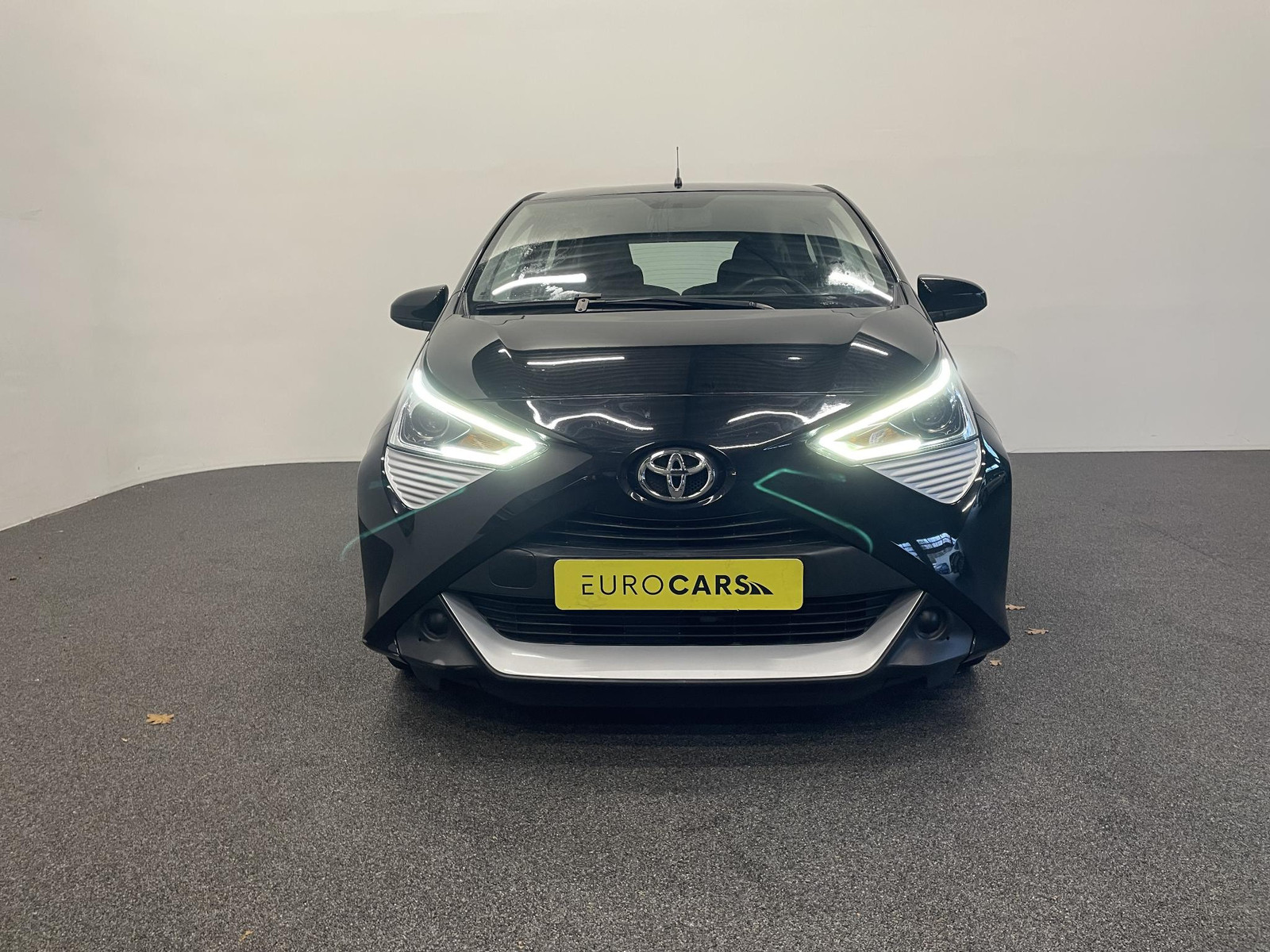 Toyota Aygo 1.0 VVT-i x-play thumbnail 5