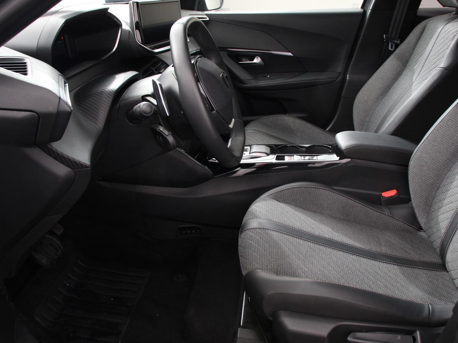 Peugeot 2008 1.2 Hybrid 136 pk Automaat Allure