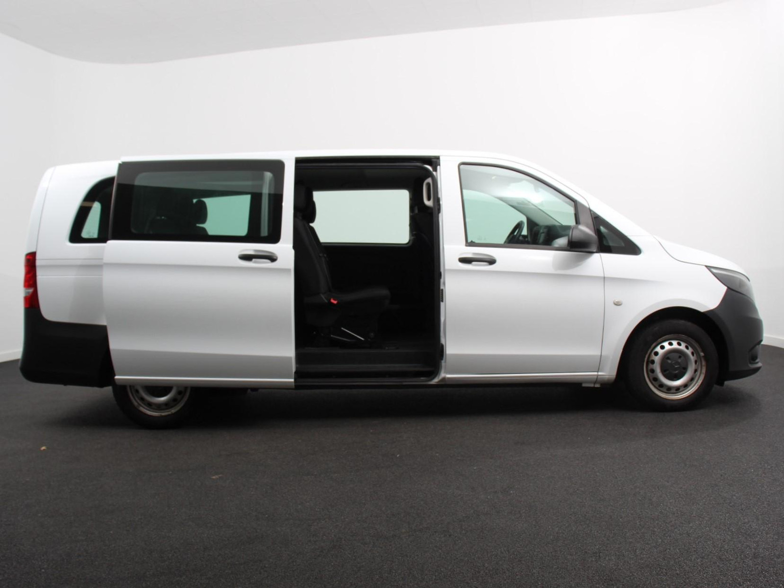 Mercedes-Benz Vito Tourer 114 CDI Automaat Pro L3 8 persoons PERSONENBUS thumbnail 2