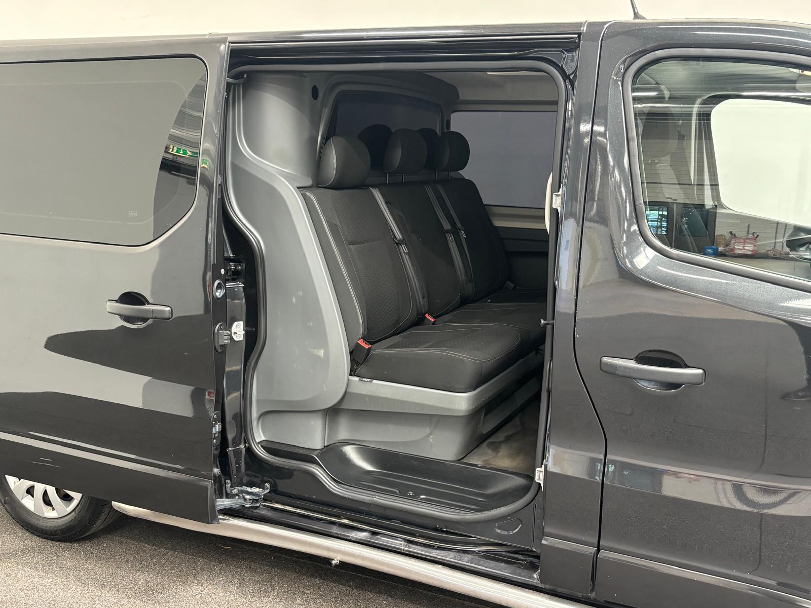 Opel Vivaro 1.6 CDTI L2H1 Dubbele Cabine Sport thumbnail 5