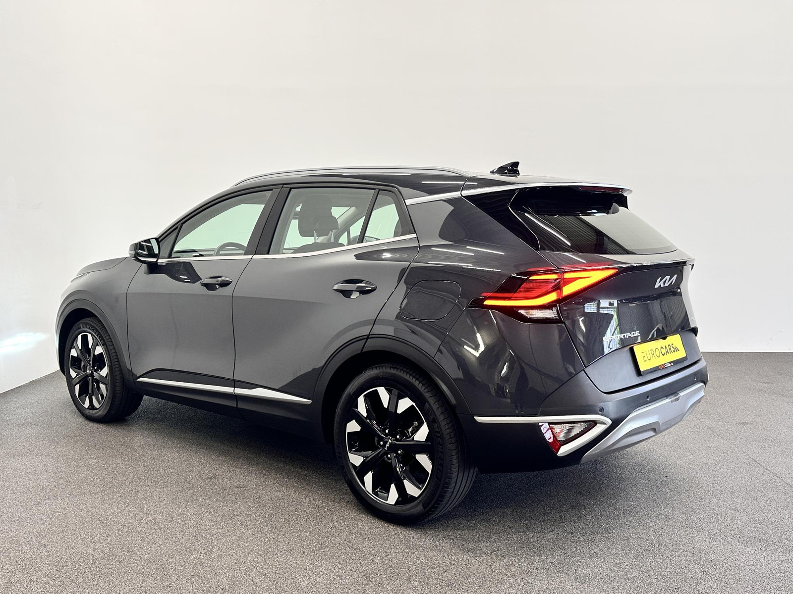 Kia Sportage 1.6 T-GDi Plug-in Hybrid AWD DynamicLine thumbnail 5