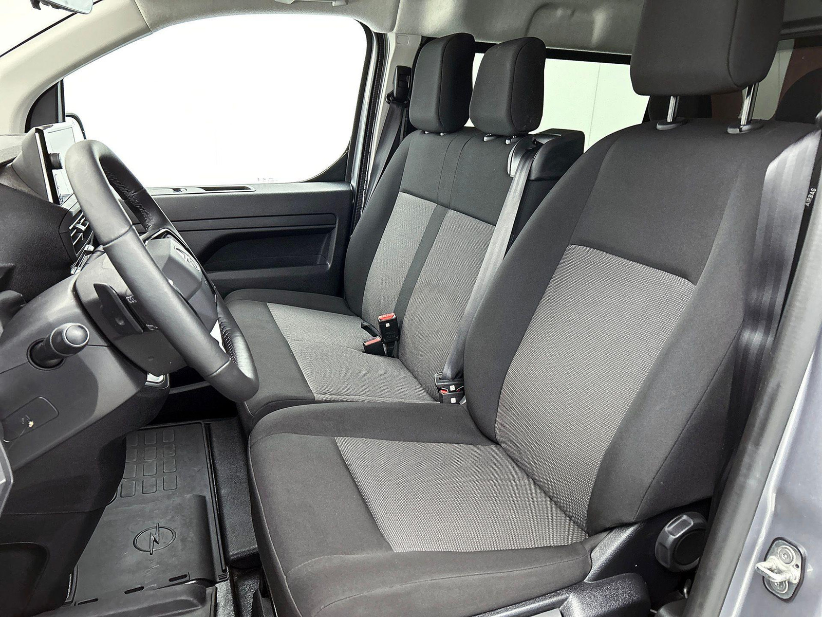 Opel Vivaro 2.0 Diesel 180 S&S L3 Automaat Dubbele Cabine thumbnail 9