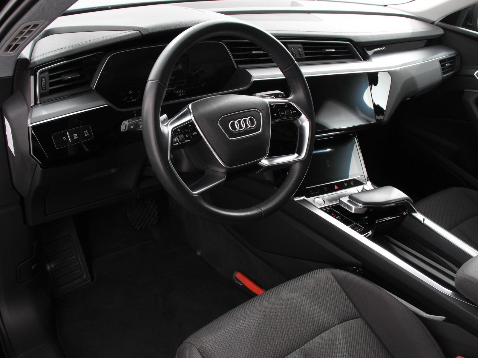 Audi e-tron e-tron 50 quattro Launch edition