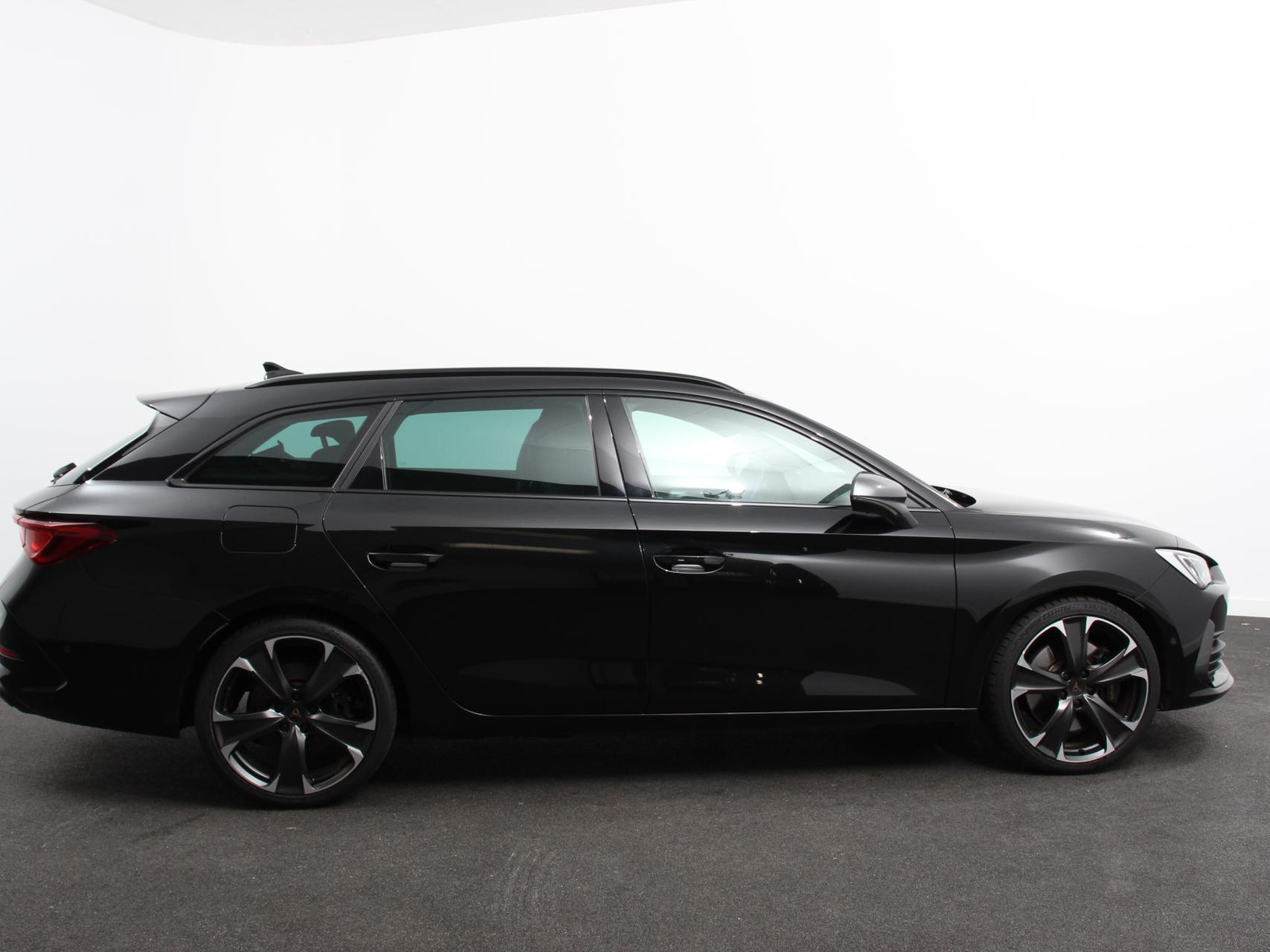 CUPRA Leon Sportstourer 1.4 e-Hybrid VZ 245 pk DSG thumbnail 10