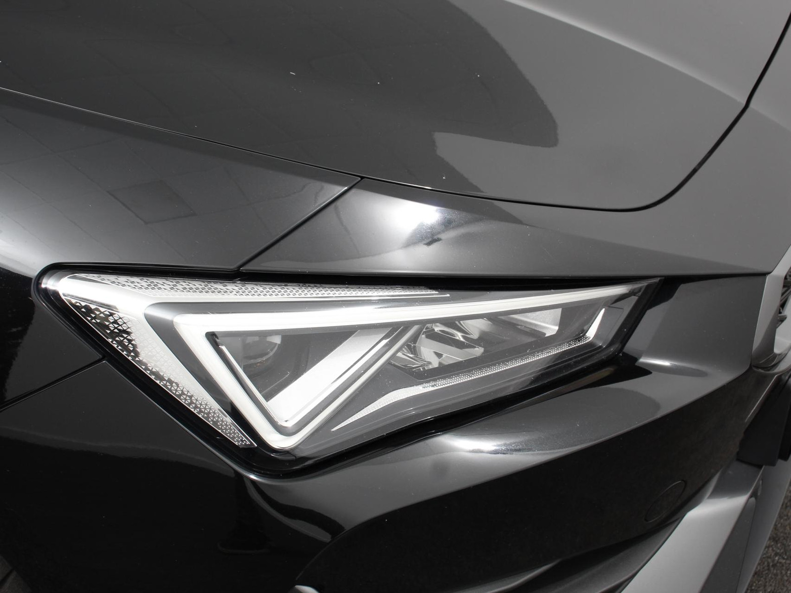 CUPRA Leon Sportstourer 1.4 e-Hybrid VZ 245 pk DSG thumbnail 9