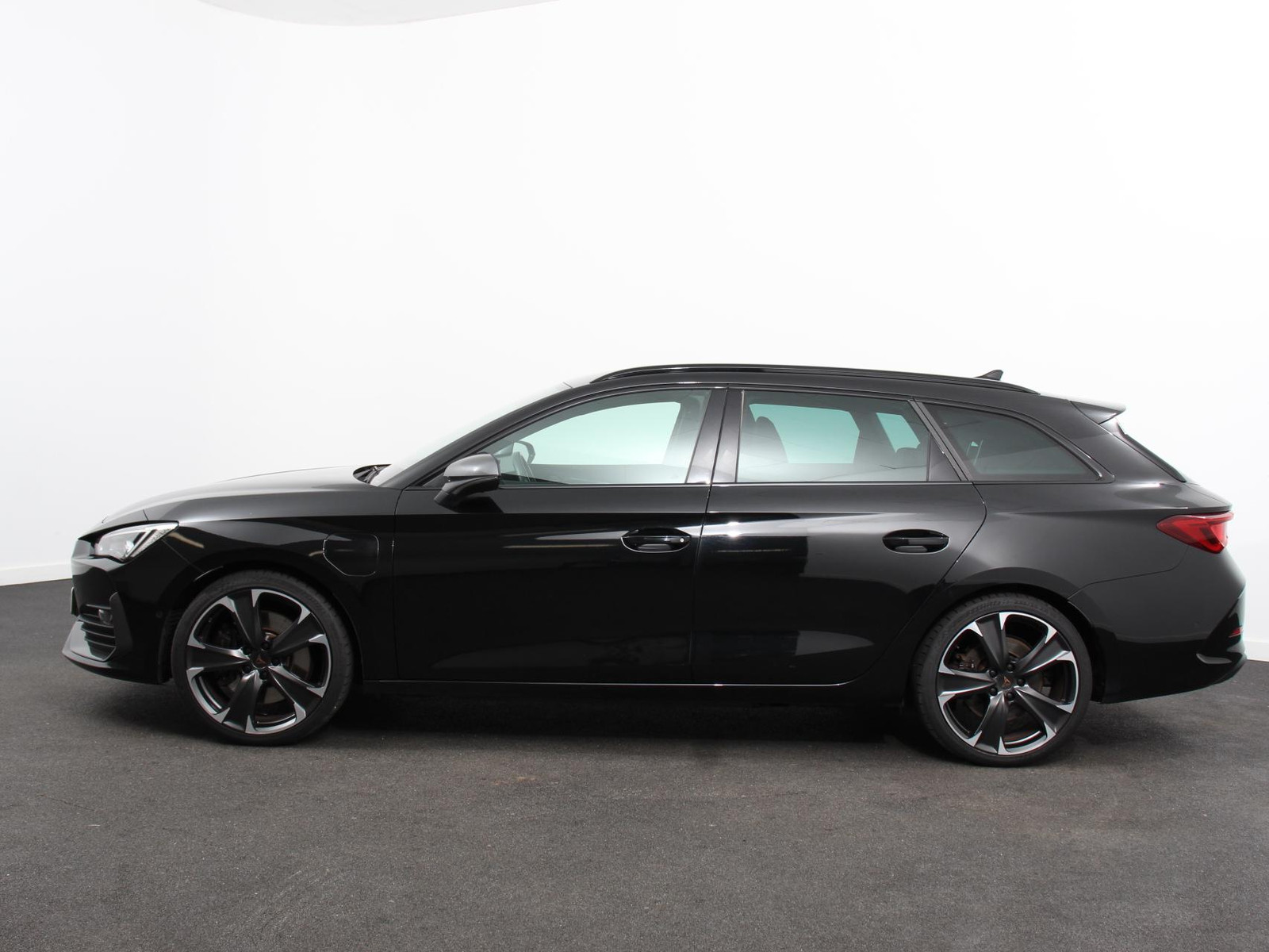 CUPRA Leon Sportstourer 1.4 e-Hybrid VZ 245 pk DSG thumbnail 5