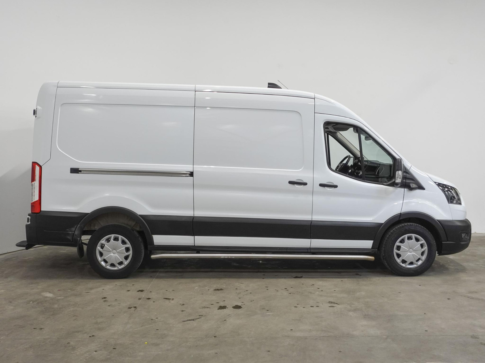 Ford Transit 330 2.0 TDCI L3H2 Trend thumbnail 5