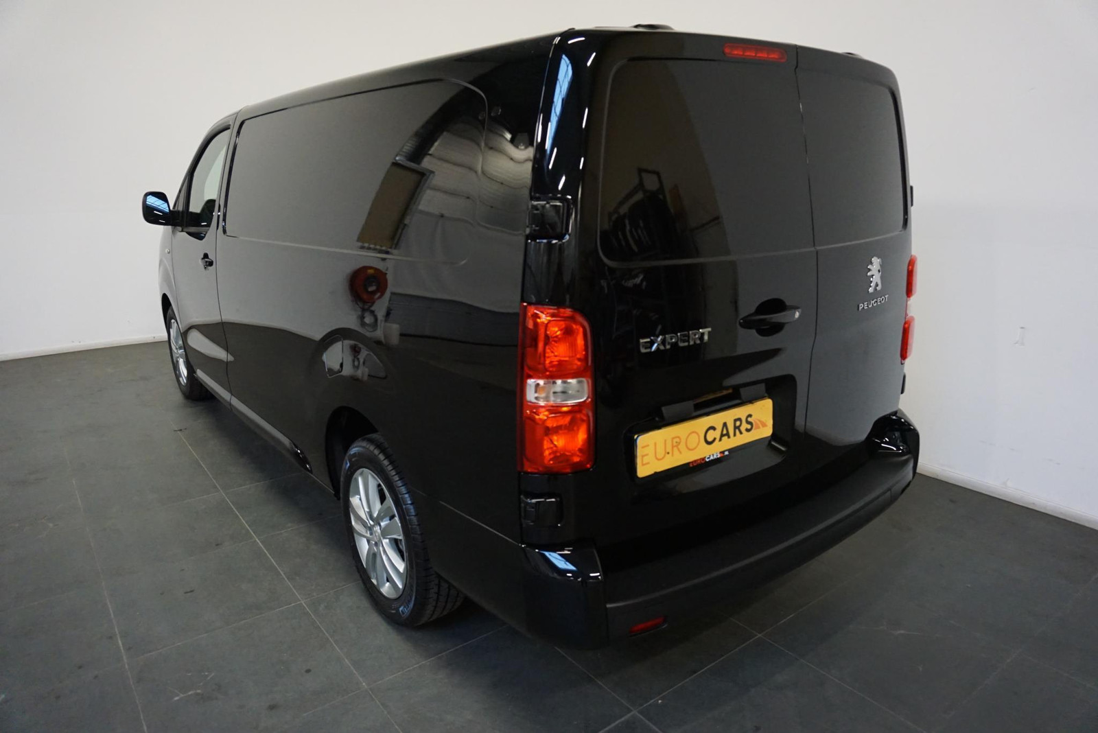 Peugeot Expert 180pk Automaat L3H1 Long Premium