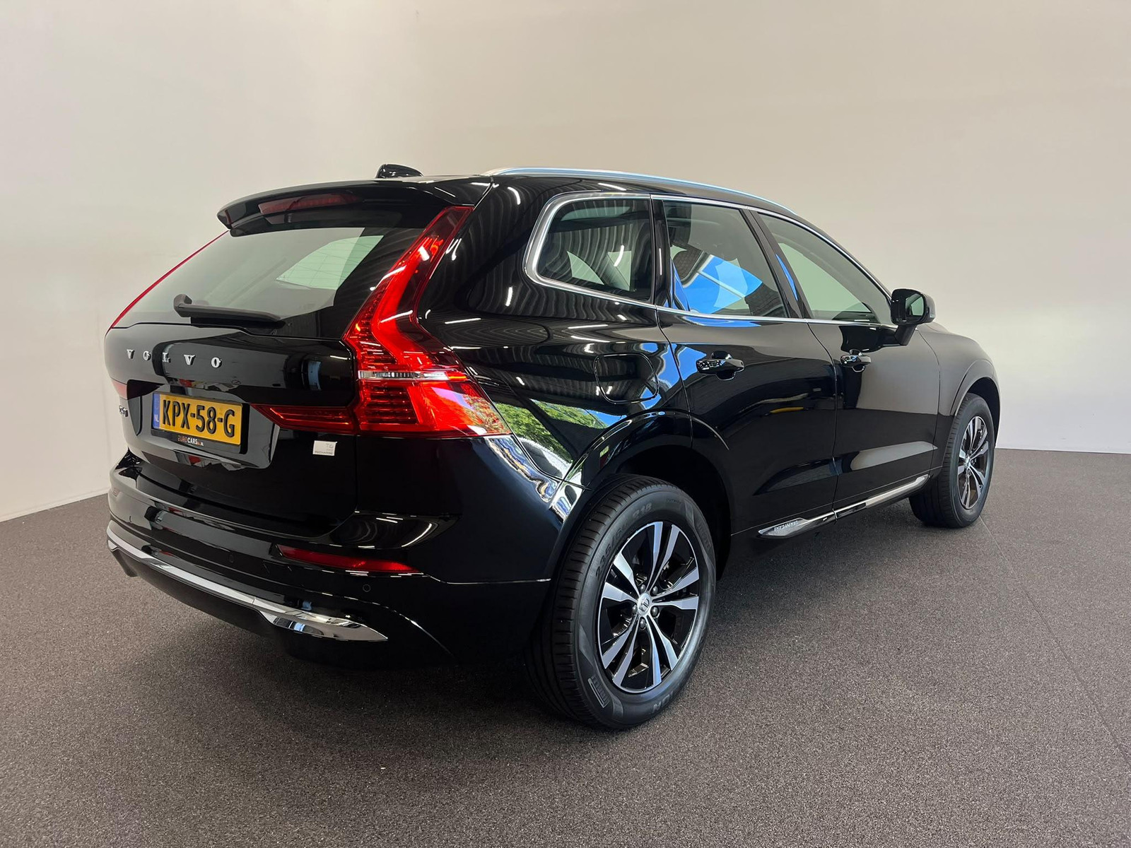 Volvo XC60 2.0 T6 Plug-in hybrid AWD Core Bright